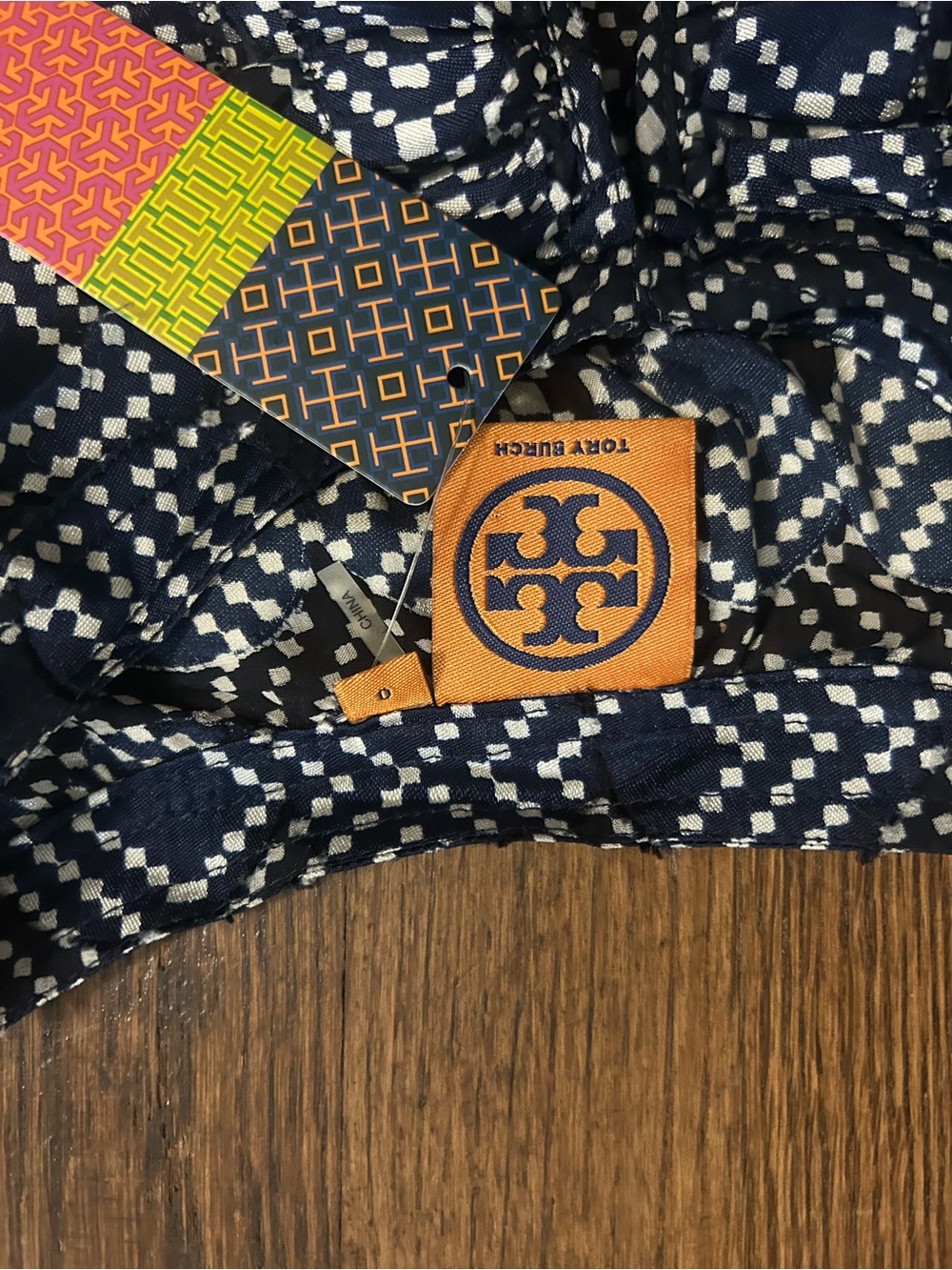 Tory Burch Geometric Print Silk Blend Blouse Size 0 NWT - Picture 2 of 6